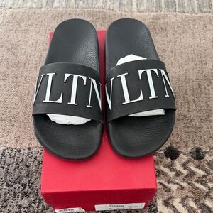 Valentino Garavani Black Slides